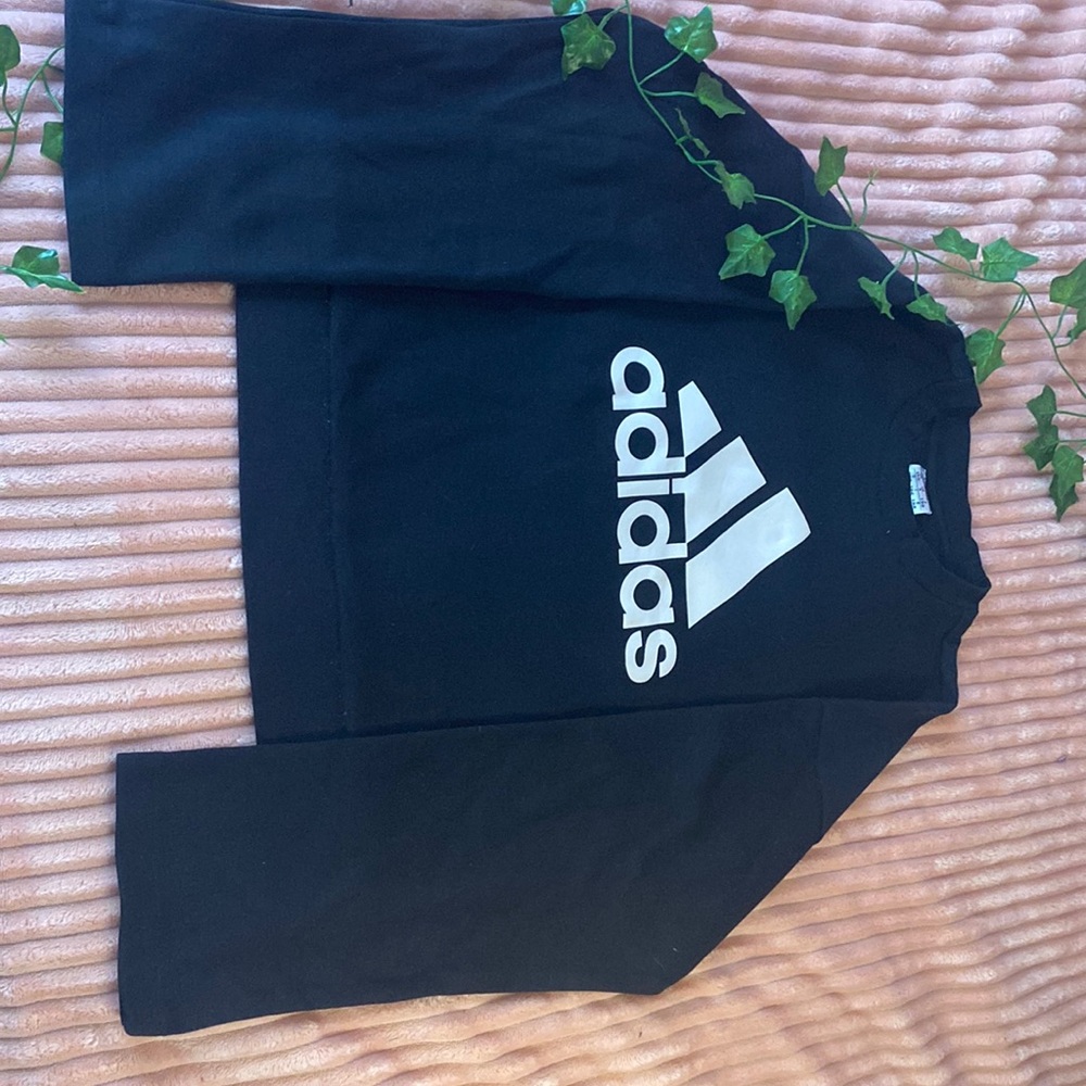 BRAND NEW ADIDAS WOMENS CREWNECK/SWEATER